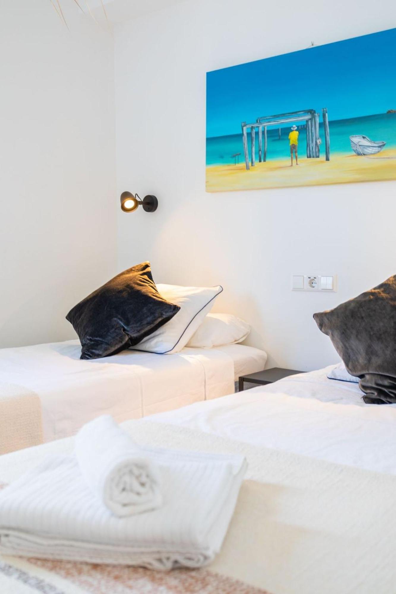 La Cala Beach Home - Beachfront Few Steps Away From Sandy Beach La Cala De Mijas Exterior foto