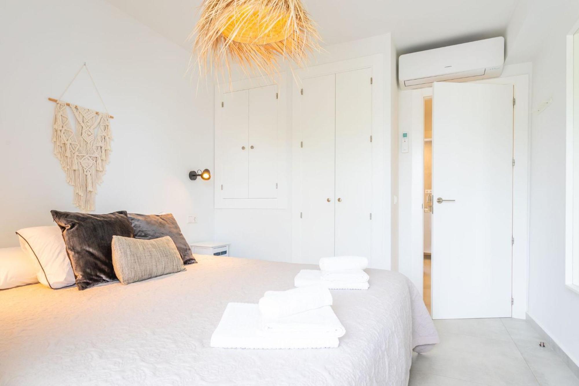 La Cala Beach Home - Beachfront Few Steps Away From Sandy Beach La Cala De Mijas Exterior foto